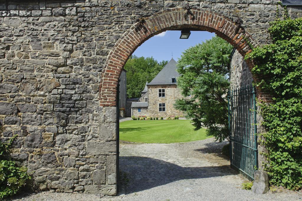 Golf & Hotel De Falnuee Mazy Exteriér fotografie
