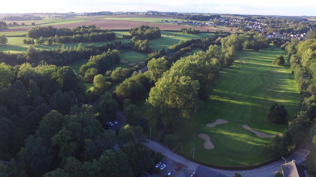 Golf & Hotel De Falnuee Mazy Exteriér fotografie